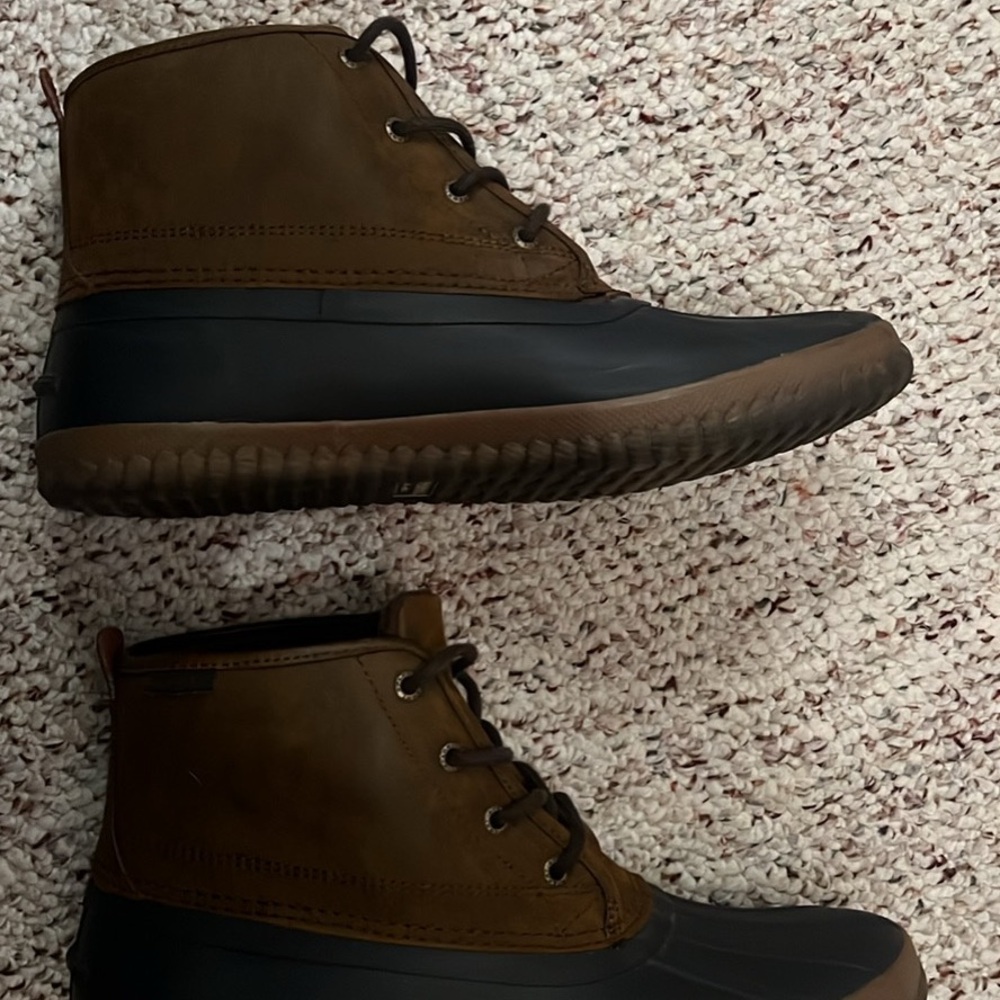 Sperry boots - image 4